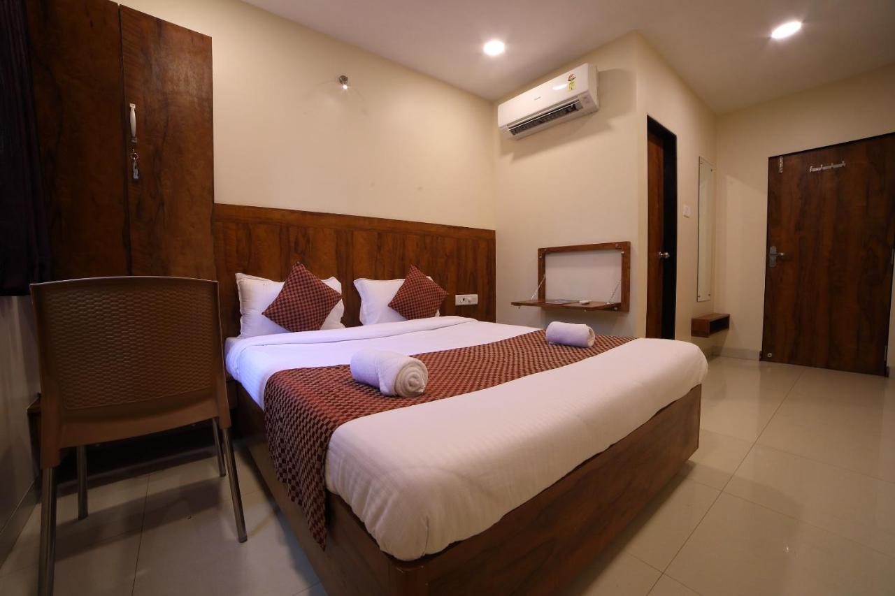 Oyo 8757 Prakash Inn Mumbai Exterior photo