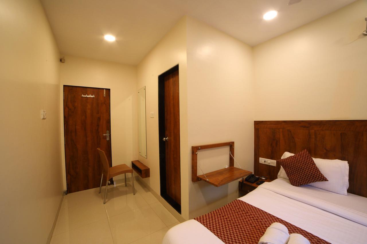 Oyo 8757 Prakash Inn Mumbai Exterior photo